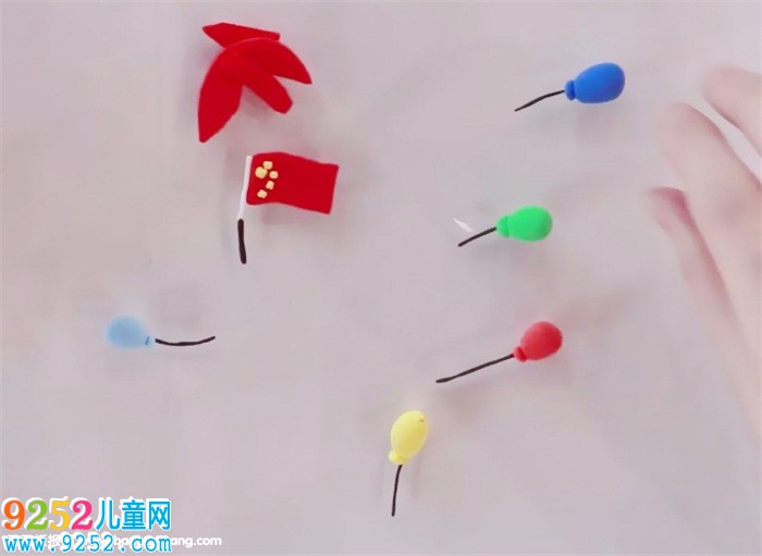 國(guó)慶主題粘貼畫(huà)怎么做