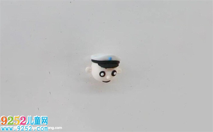 用超輕粘土捏交警教程