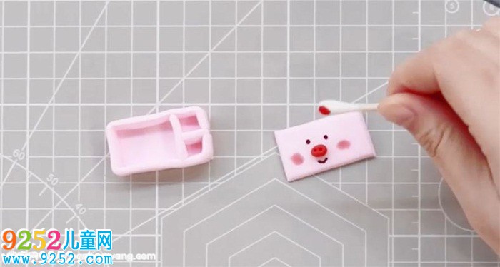 用粘土做一個迷你飯盒