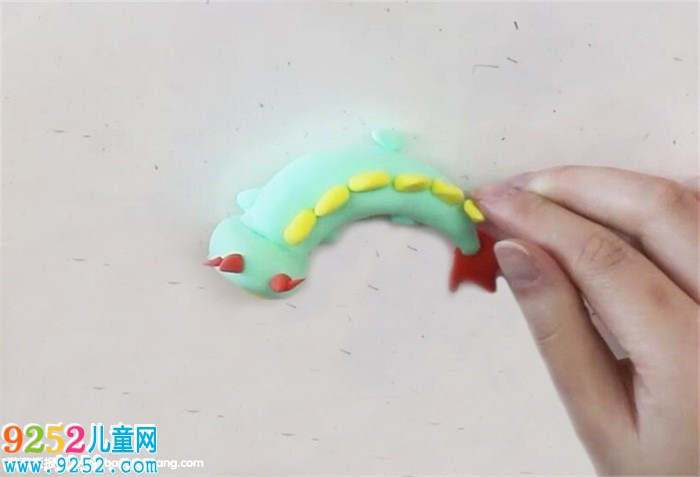 超輕粘土恐龍怎么做