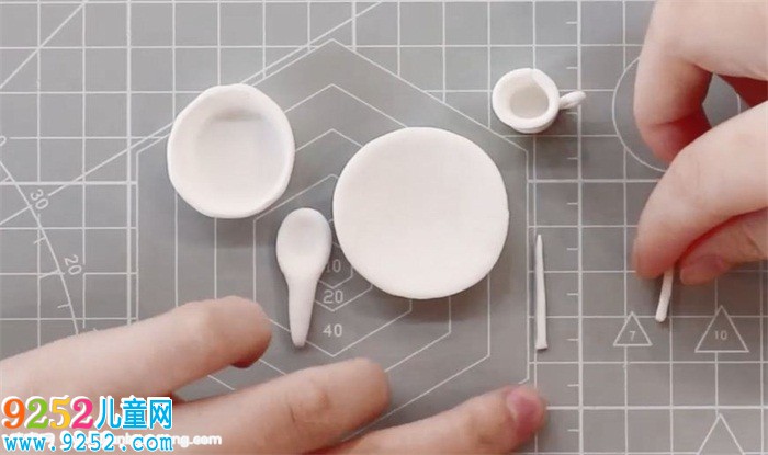 超輕粘土餐具的做法