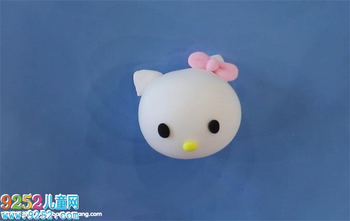 怎么用粘土做凱蒂貓