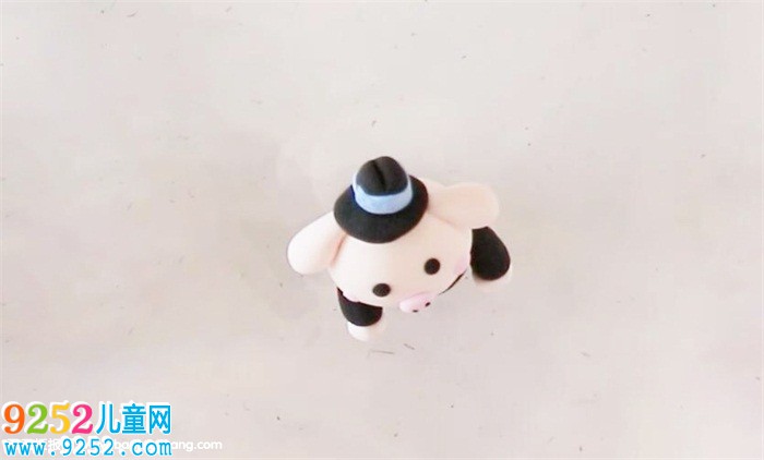 超輕粘土做可愛小豬