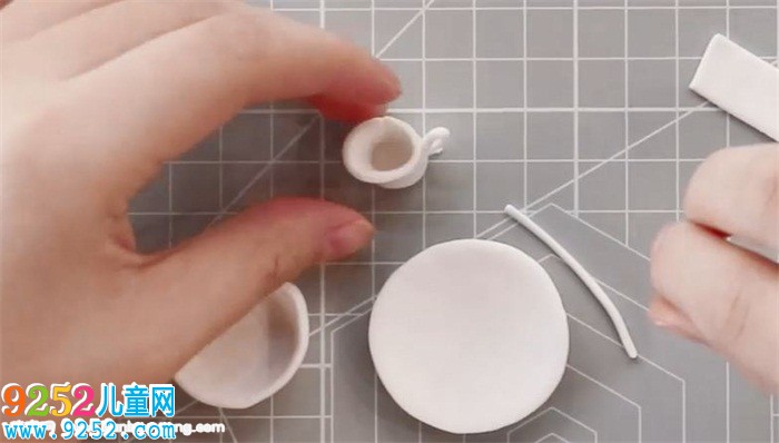 超輕粘土餐具的做法