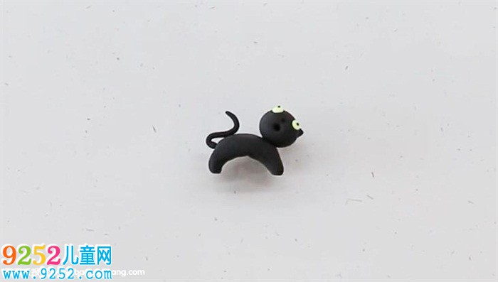 如何用粘土做羅小黑