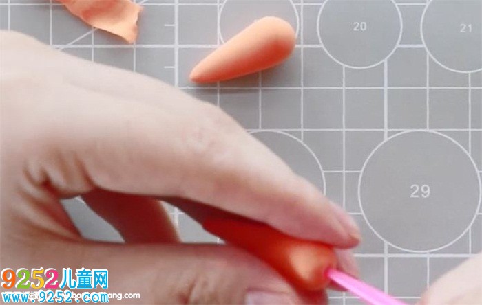 胡蘿卜超輕粘土制作方法