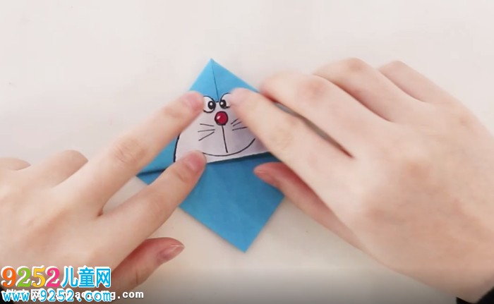 哆啦A夢書簽怎么制作