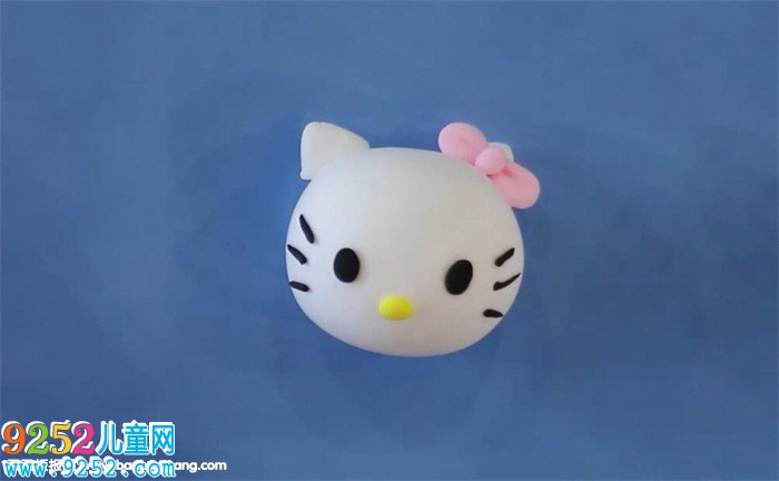 怎么用粘土做凱蒂貓