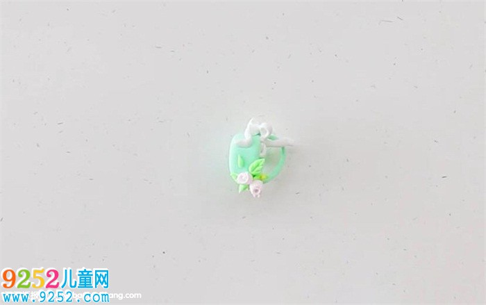 花籃超輕粘土制作過(guò)程