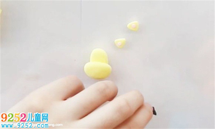 長(zhǎng)頸鹿粘土制作方法