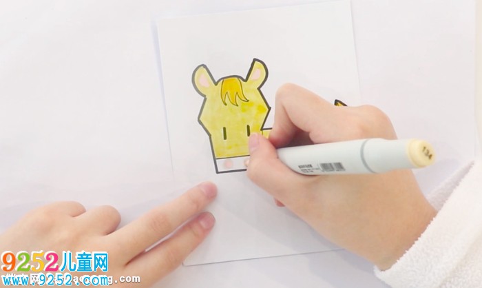 十二生肖馬書簽制作方法