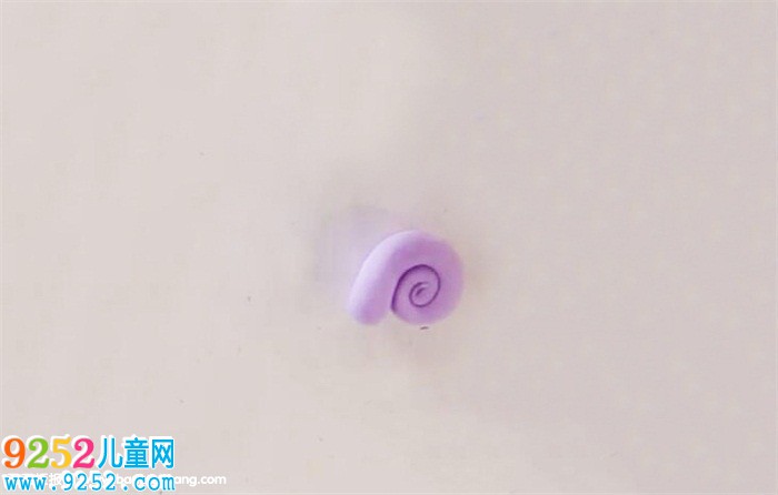 如何用超輕粘土做蝸牛