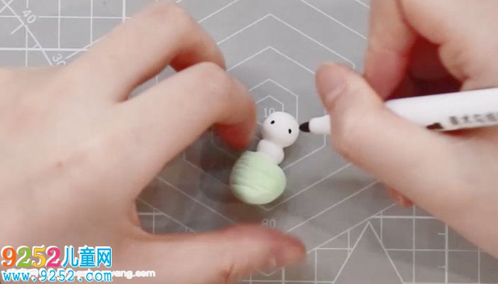 超輕粘土做蠶寶寶