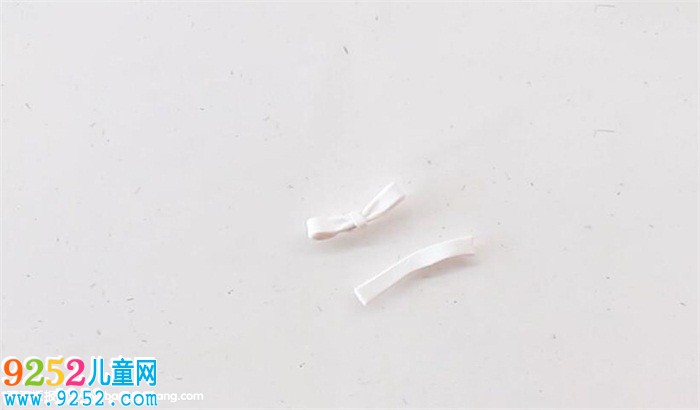 超輕粘土捏蝴蝶結(jié)