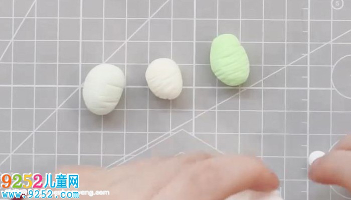 超輕粘土做蠶寶寶