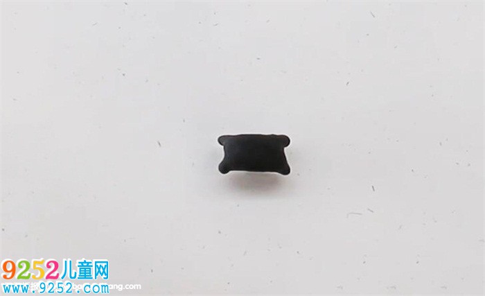 如何用粘土做羅小黑