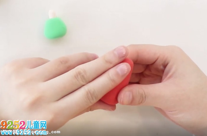 用超輕粘土做民族娃娃教程