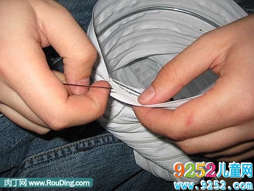 用拉鏈制作個性創(chuàng)意的燈罩