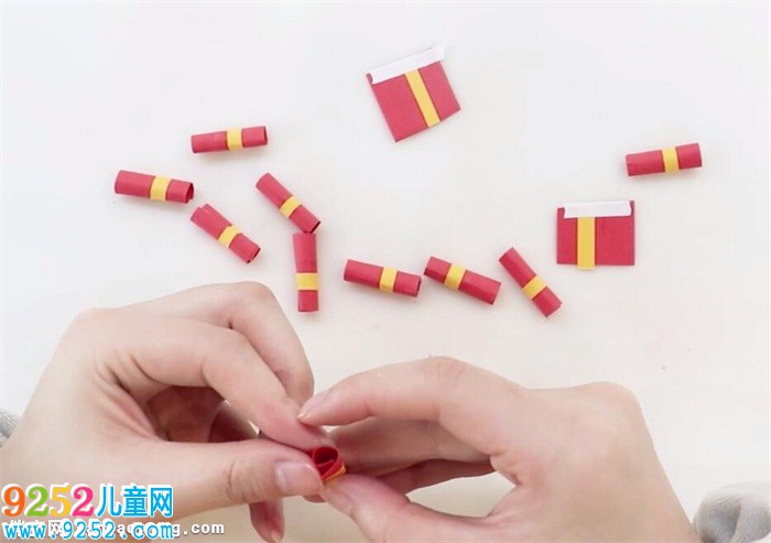 怎樣<a href=http://www.inspiredelm.com/diy/ target=_blank class=infotextkey>手工制作</a>鞭炮