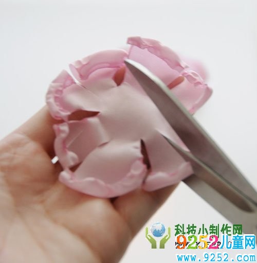 布藝仿真花的手工小制作