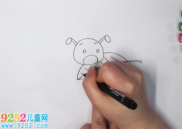 蠶寶寶<a href=http://www.inspiredelm.com/jianbihua/ target=_blank class=infotextkey>簡(jiǎn)筆畫(huà)</a>