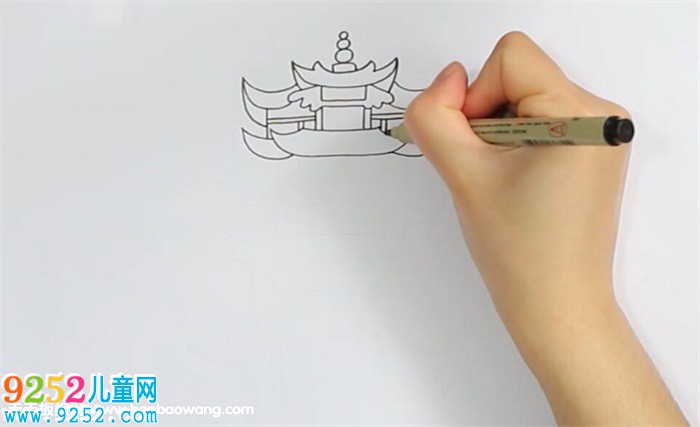 黃鶴樓<a href=http://www.inspiredelm.com/jianbihua/ target=_blank class=infotextkey>簡(jiǎn)筆畫</a>