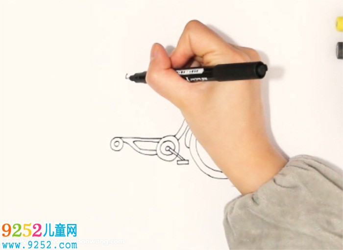 小黃車<a href=http://www.inspiredelm.com/jianbihua/ target=_blank class=infotextkey>簡(jiǎn)筆畫(huà)</a>