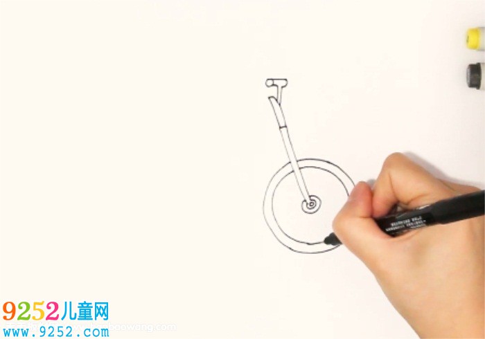 小黃車<a href=http://www.inspiredelm.com/jianbihua/ target=_blank class=infotextkey>簡(jiǎn)筆畫(huà)</a>