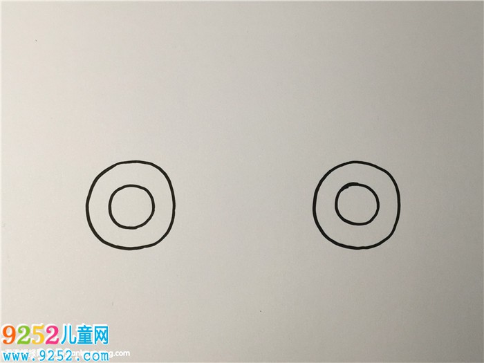 校車<a href=http://www.inspiredelm.com/jianbihua/ target=_blank class=infotextkey>簡筆畫</a>步驟