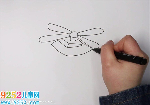 直升機(jī)<a href=http://www.inspiredelm.com/jianbihua/ target=_blank class=infotextkey>簡筆畫</a>
