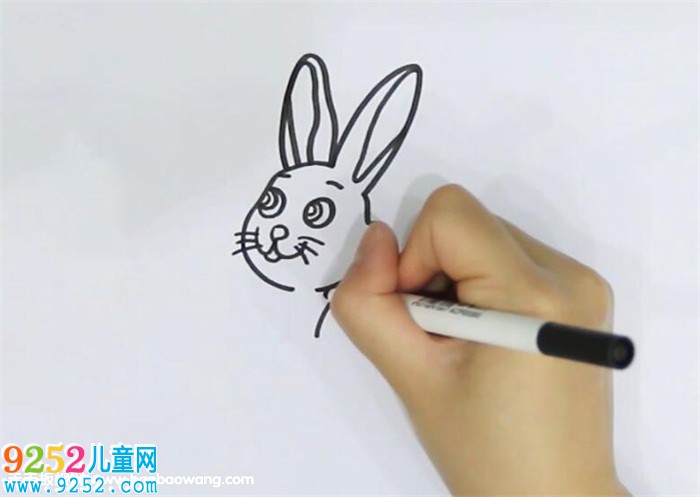彼得兔<a href=http://www.inspiredelm.com/jianbihua/ target=_blank class=infotextkey>簡(jiǎn)筆畫</a>
