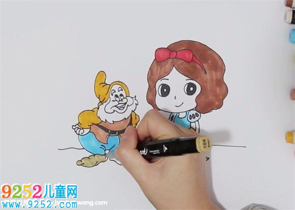 白雪公主和小矮人<a href=http://www.inspiredelm.com/jianbihua/ target=_blank class=infotextkey>簡(jiǎn)筆畫</a>