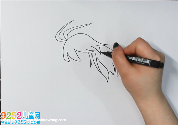 東方月初<a href=http://www.inspiredelm.com/jianbihua/ target=_blank class=infotextkey>簡筆畫</a>