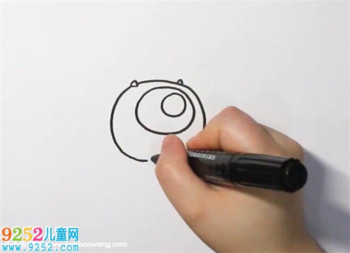 毛怪和大眼仔<a href=http://www.inspiredelm.com/jianbihua/ target=_blank class=infotextkey>簡筆畫</a>