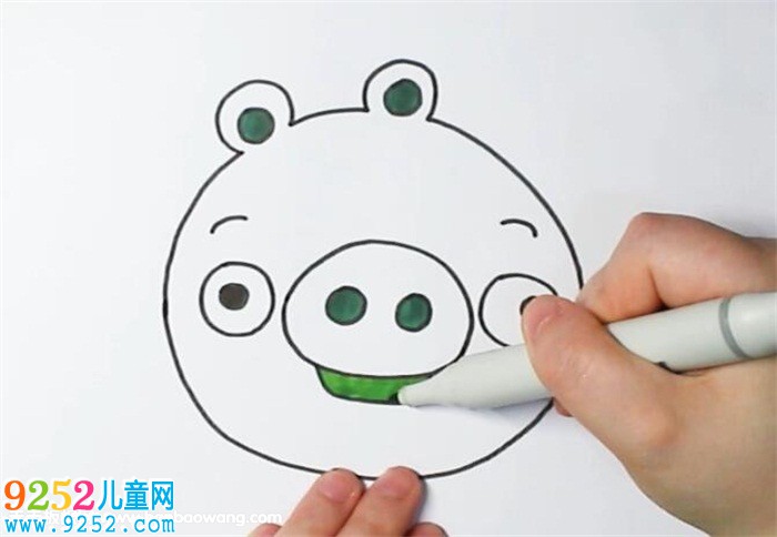 憤怒的小鳥綠豬<a href=http://www.inspiredelm.com/jianbihua/ target=_blank class=infotextkey>簡(jiǎn)筆畫</a>