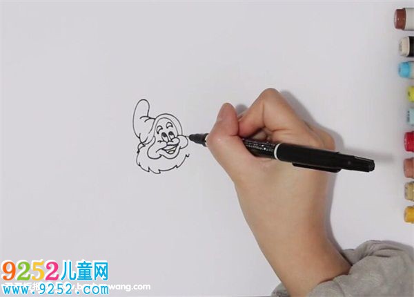 白雪公主和小矮人<a href=http://www.inspiredelm.com/jianbihua/ target=_blank class=infotextkey>簡(jiǎn)筆畫</a>