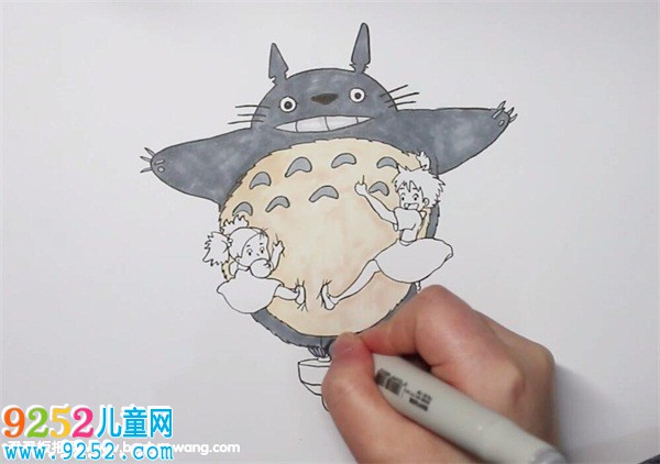 小梅和龍貓<a href=http://www.inspiredelm.com/jianbihua/ target=_blank class=infotextkey>簡(jiǎn)筆畫(huà)</a>