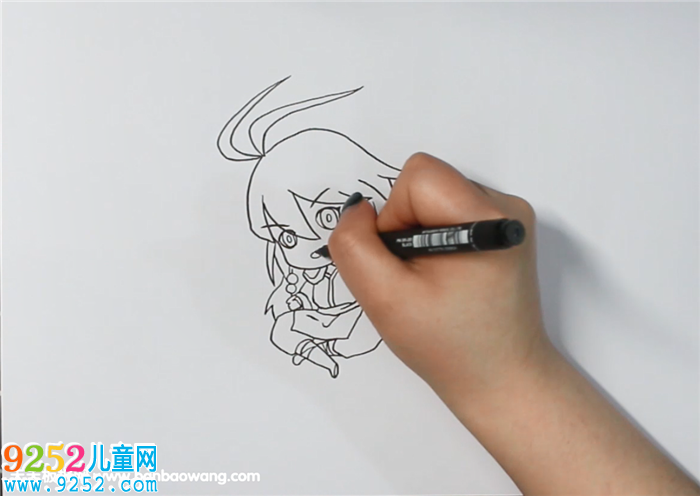 東方月初<a href=http://www.inspiredelm.com/jianbihua/ target=_blank class=infotextkey>簡筆畫</a>