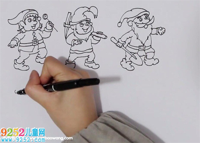 七個(gè)小矮人<a href=http://www.inspiredelm.com/jianbihua/ target=_blank class=infotextkey>簡筆畫</a>