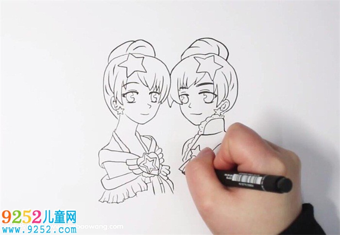 貝貝和雅雅<a href=http://www.inspiredelm.com/jianbihua/ target=_blank class=infotextkey>簡(jiǎn)筆畫</a>