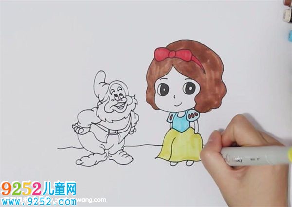 白雪公主和小矮人<a href=http://www.inspiredelm.com/jianbihua/ target=_blank class=infotextkey>簡(jiǎn)筆畫</a>