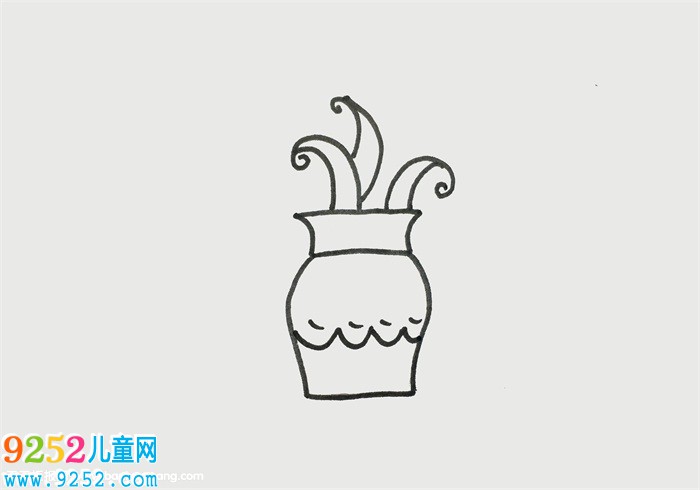 花瓶怎么畫簡單好看