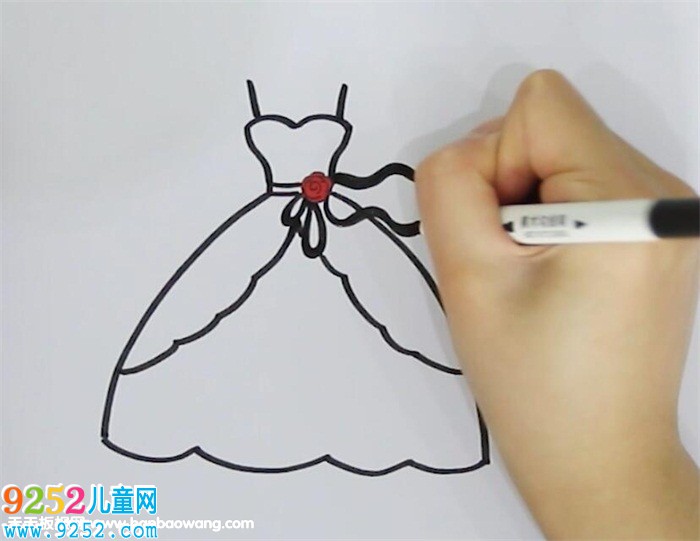 婚紗<a href=http://www.inspiredelm.com/jianbihua/ target=_blank class=infotextkey>簡(jiǎn)筆畫</a>簡(jiǎn)單又漂亮