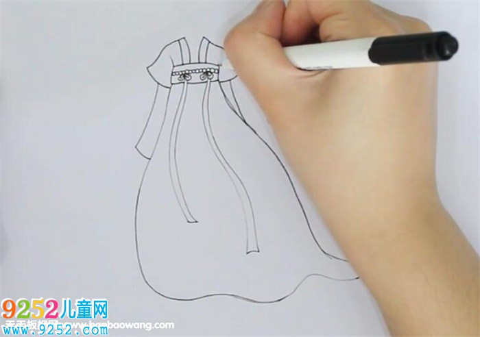 古代襦裙<a href=http://www.inspiredelm.com/jianbihua/ target=_blank class=infotextkey>簡(jiǎn)筆畫</a>