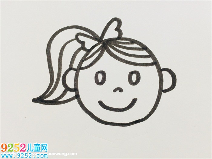 扎高馬尾的女生<a href=http://www.inspiredelm.com/jianbihua/ target=_blank class=infotextkey>簡(jiǎn)筆畫</a>