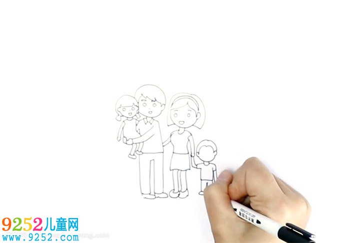 全家福4人怎么畫好看