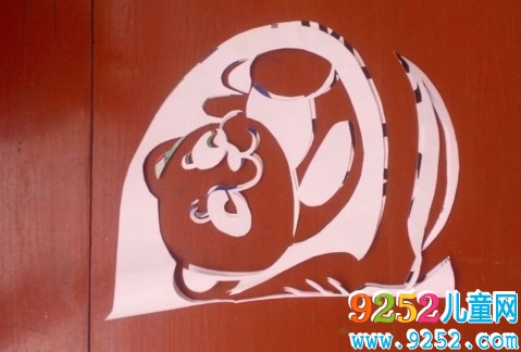 熊貓動物<a href=http://www.inspiredelm.com/jianzhi/ target=_blank class=infotextkey>剪紙</a>