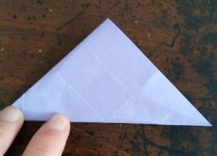 小松鼠動(dòng)物<a href=http://www.inspiredelm.com/jianzhi/ target=_blank class=infotextkey>剪紙</a>
