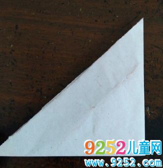 公雞窗花簡單手工<a href=http://www.inspiredelm.com/jianzhi/ target=_blank class=infotextkey>剪紙</a>教程