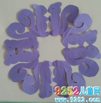 小松鼠彩<a href=http://www.inspiredelm.com/jianzhi/ target=_blank class=infotextkey>剪紙</a>